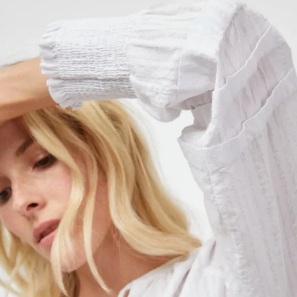 Rails Caterina Top in Powder White, Size Medium - Picture 4 of 16